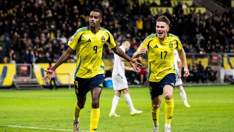 Alexander Isak gjorde sitt första mål för Sverige